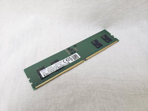 PC5-44800(DDR5 5600) 8GB /バルク 各サイトで併売につき売切れのさいはご容赦願います。