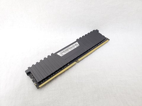 PC4-21300(DDR4 2666) 8GB /バルク 各サイトで併売につき売切れのさいはご容赦願います。