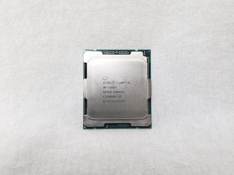 Core i9-7960X バルク (2.8GHz/TB 4.2GHz/TB MAX 4.4GHz/16-core 32-thread/L3 22MB/TDP165W) 各サイトで併売につき売切れのさいはご容赦願います。