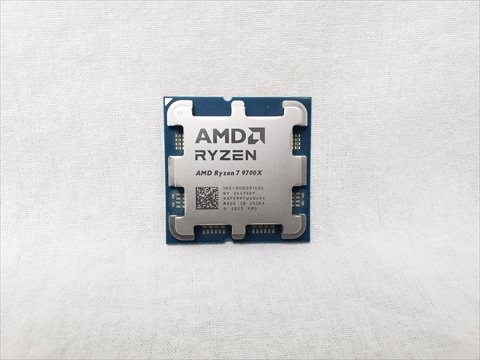Ryzen7 9700X バルク (8C/16T、3.8GHz(最大5.5)、65W、L2+L3 Cache 40MB、Radeon Graphics ) 各サイトで併売につき売切れのさいはご容赦願います。