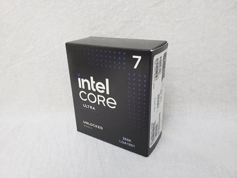 Core Ultra 7 265K BOX (3.9(5.4)/3.3(4.6)GHz/20(8+12)コア 20スレッド/スマートキャッシュ(L3)30MB/トータルL2キャッシュ36MB) 各サイトで併売につき売切れのさいはご容赦願います。
