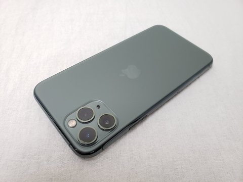 iPhone11 Pro 256GB ミッドナイトグリーン /MWCC2J/A softbank 【SIMロック解除品】 各サイトで併売につき売切れのさいはご容赦願います。