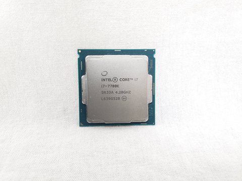 Core i7-7700K バルク (4.20GHz/ターボブースト時4.50GHz/4-core 8-thread/Total Cache 8MB/TDP91W/HD Graphics 630) 各サイトで併売につき売切れのさいはご容赦願います。