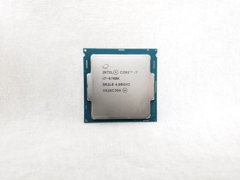 Core i7-6700K バルク (4.00GHz/ターボブースト時4.20GHz/4-core 8-thread/Total Cache 8MB/TDP95W/HD Graphics 530) 各サイトで併売につき売切れのさいはご容赦願います。