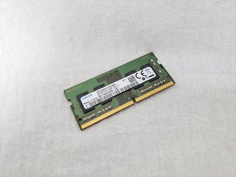 PC4-19200(DDR4 2400) 260Pin S.O.DIMM 4GB 各サイトで併売につき売切れのさいはご容赦願います。