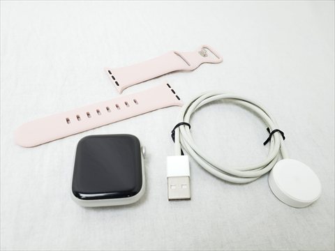 Apple Watch Series4 44mm GPSモデル アルミニウム/スポーツバンド（バンドサイズ違い） 各サイトで併売につき売切れのさいはご容赦願います。