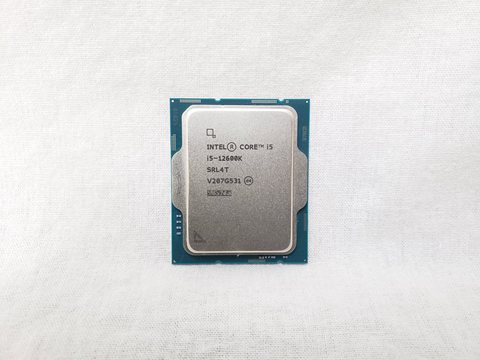 Core i5-12600K バルク (P-core 6(3.7GHz)+E-core 4(2.8GHz)/16スレッド/Smart Cache 20MB/TDP125W) 各サイトで併売につき売切れのさいはご容赦願います。