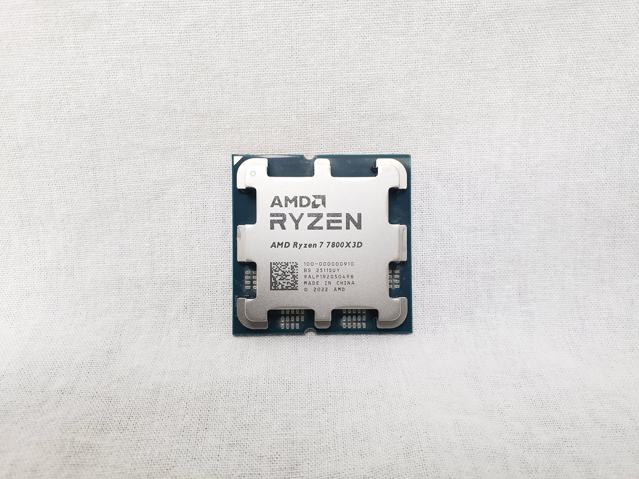 Ryzen7 7800X3D バルク (8C/16T、4.2Ghz(最大5.0)、120W、L2+L3 Cache