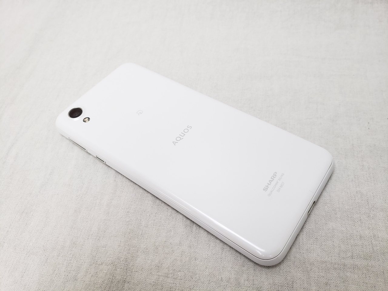 AQUOS sense plus ホワイト /SH-M07 【国内版 SIMFREE】 各サイトで