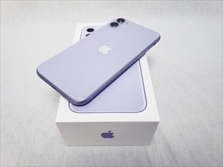 iPhone11 256GB パープル /MWMC2J/A au 【SIMロック解除品】 各サイトで併売につき売切れのさいはご容赦願います。