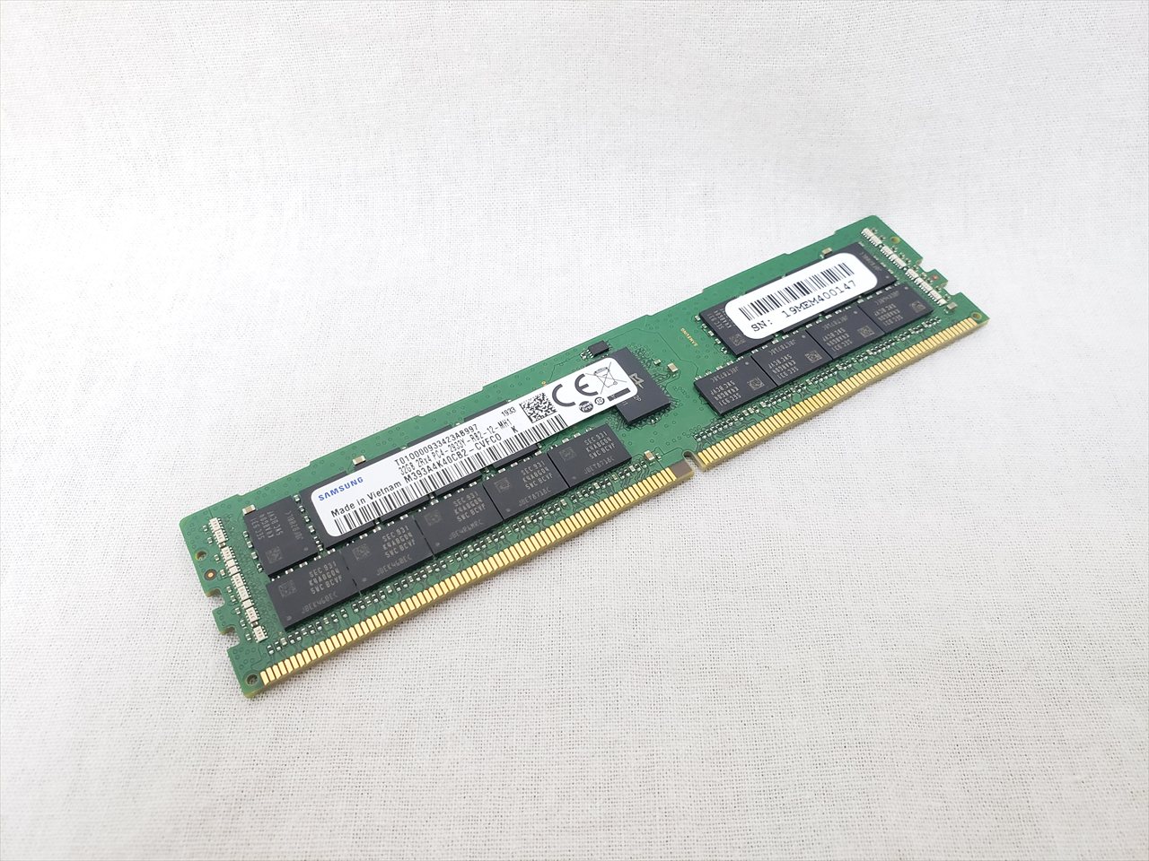 PC4-23400(DDR4 2933) 32GB Registered ECC [M393A4K40CB2-CVFC0] 各