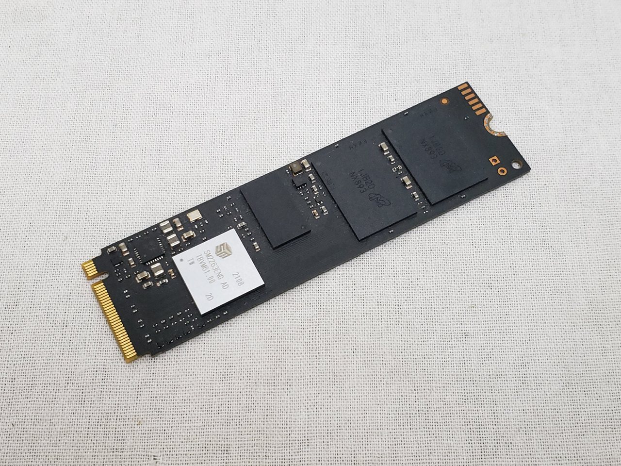 最終セール★自作PC Corei7 ssd128MB HD6850 P1 CT500P1SSD8JP 各サイトで併売につき売切れのさいはご容赦願います
