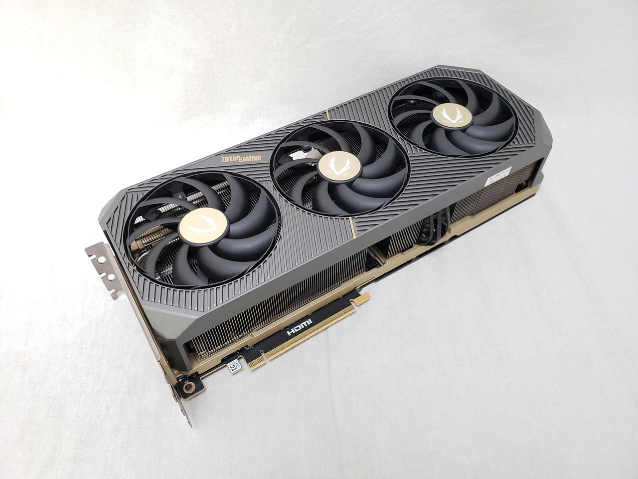 保証確認] ZOTAC GAMING GeForce RTX 5090 SOLID 32GB GDDR7/ ZT