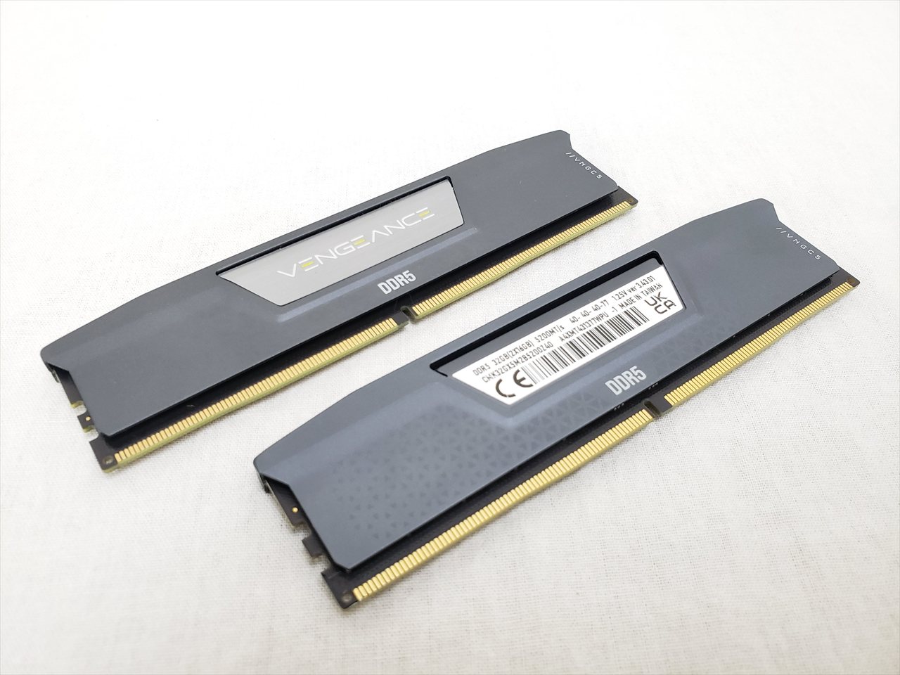 CMK32GX5M2B5200Z40 各サイトで併売につき売切れのさいはご容赦願い