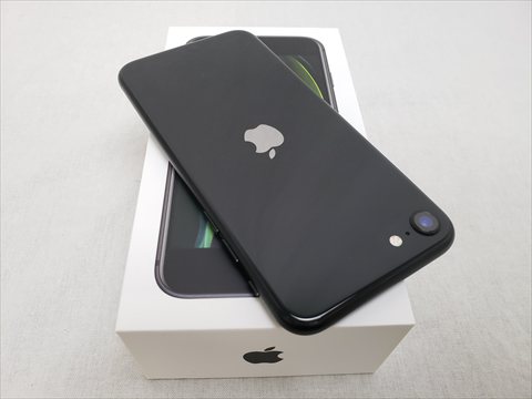 iPhoneSE （第2世代） 128GB ブラック MXD02J/A au 【SIMロック解除品】 各サイトで併売につき売切れのさいはご容赦願います。
