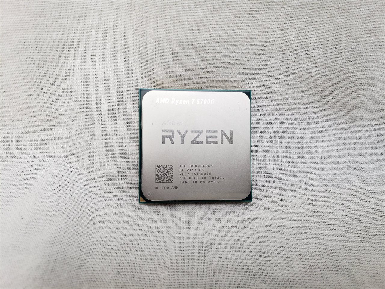 Ryzen 7 5700G バルク (8C16T/3.8GHz(4.6)/65W/TOTAL Cache 20MB) 各