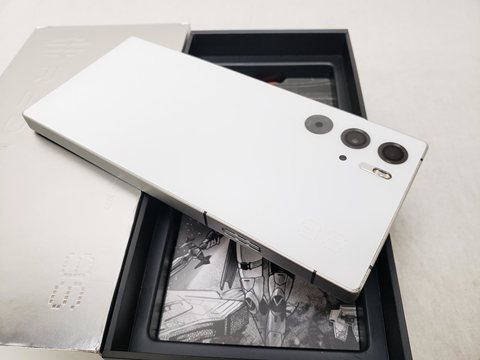 REDMAGIC 9S Pro 12GB/256GB Frost 【国内版 SIMFREE】 各サイトで併売につき売切れのさいはご容赦願います。
