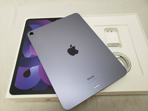 iPad Air（第5世代/2022） Wi-Fi 64GB パープル /MME23J/A 各サイトで併売につき売切れのさいはご容赦願います。