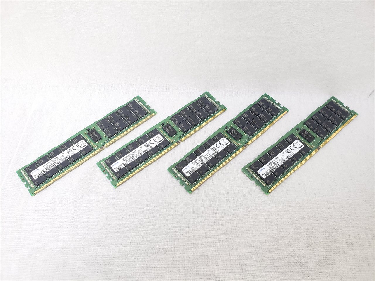 PC4-21300(DDR4 2666) 64GB x4 Registered ECC [M393A8G40MB2-CTD7Y