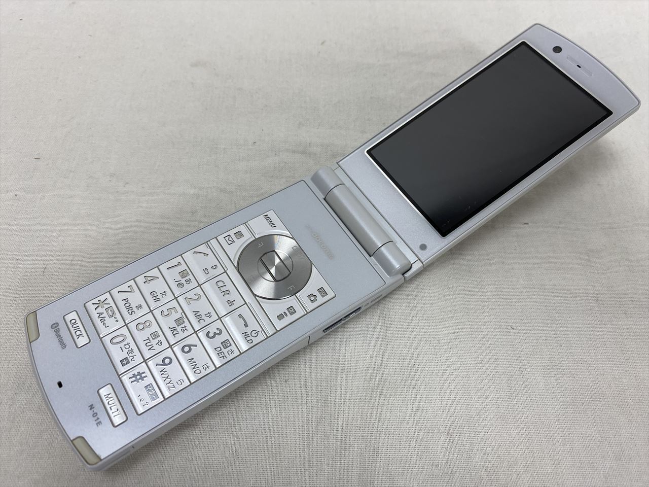 N 01e White Style Series 各サイトで併売につき売切れのさいはご容赦願います 携帯電話 Docomo 端末 スマホ 携帯電話 Pcパーツと自作パソコン 組み立てパソコンの専門店 1 S Pcワンズ