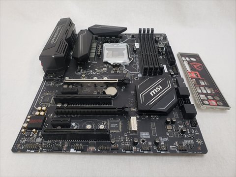 H270 GAMING PRO CARBON 各サイトで併売につき売切れのさいはご容赦願います。