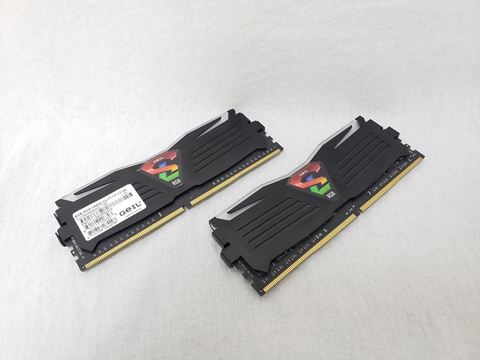 GLC48GB2400C17SC /バルク 各サイトで併売につき売切れのさいはご容赦願います。