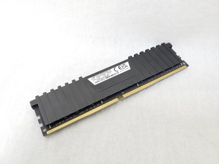 PC4-25600(DDR4 3200) 16GB /バルク 各サイトで併売につき売切れのさいはご容赦願います。