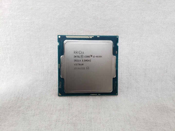 Core i5-4690K バルク (3.50GHz/ターボブースト時3.90GHz/4-core 4-thread/L2=256kB x4 L3=6MB/TDP88W) 各サイトで併売につき売切れのさいはご容赦願います。