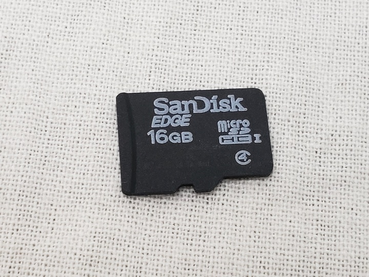 microSDHC カード 16GB 各サイトで併売につき売切れのさいはご容赦願います。