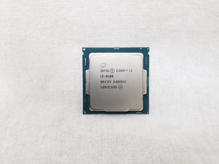 Core i3-9100 バルク (3.60GHz/ターボブースト時4.20GHz/4-core 4-thread/Total Cache 6MB/TDP65W/UHD Graphics 630) 各サイトで併売につき売切れのさいはご容赦願います。