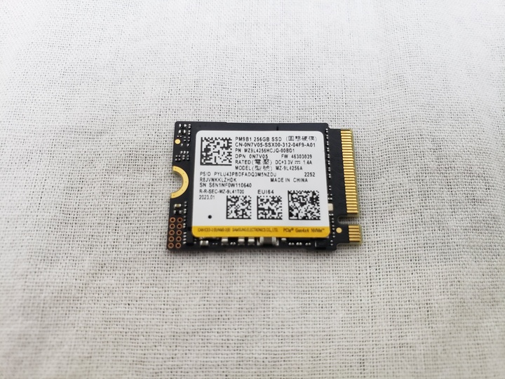 MZ9L4256HCJQ-00BD1 ※M.2 2230 各サイトで併売につき売切れのさいはご容赦願います。