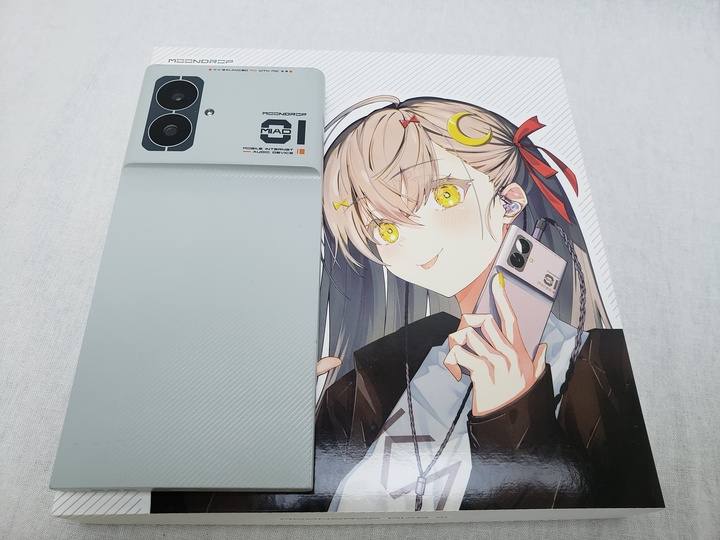 MIAD01 スペースシップグレイ 【国内版 SIMFREE】 各サイトで併売につき売切れのさいはご容赦願います。