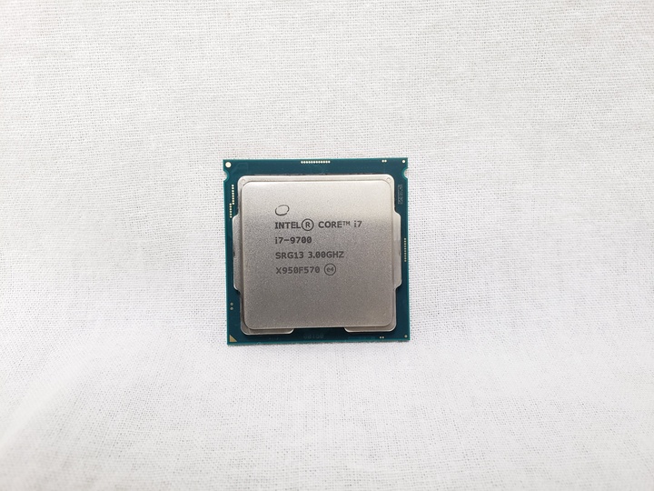 Core i7-9700 バルク (3.00GHz/ターボブースト時4.70GHz/8-core 8-thread/Total Cache 12MB/TDP65W/UHD Graphics 630) 各サイトで併売につき売切れのさいはご容赦願います。