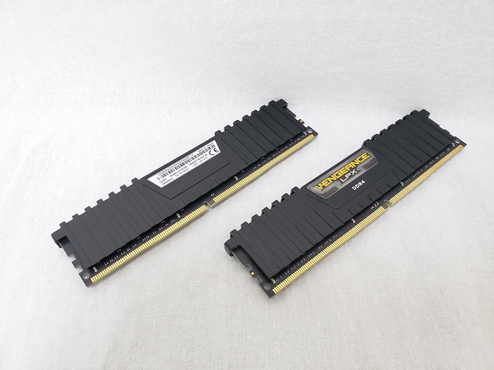 PC4-19200(DDR4 2400) 16GB x2 /バルク 各サイトで併売につき売切れのさいはご容赦願います。