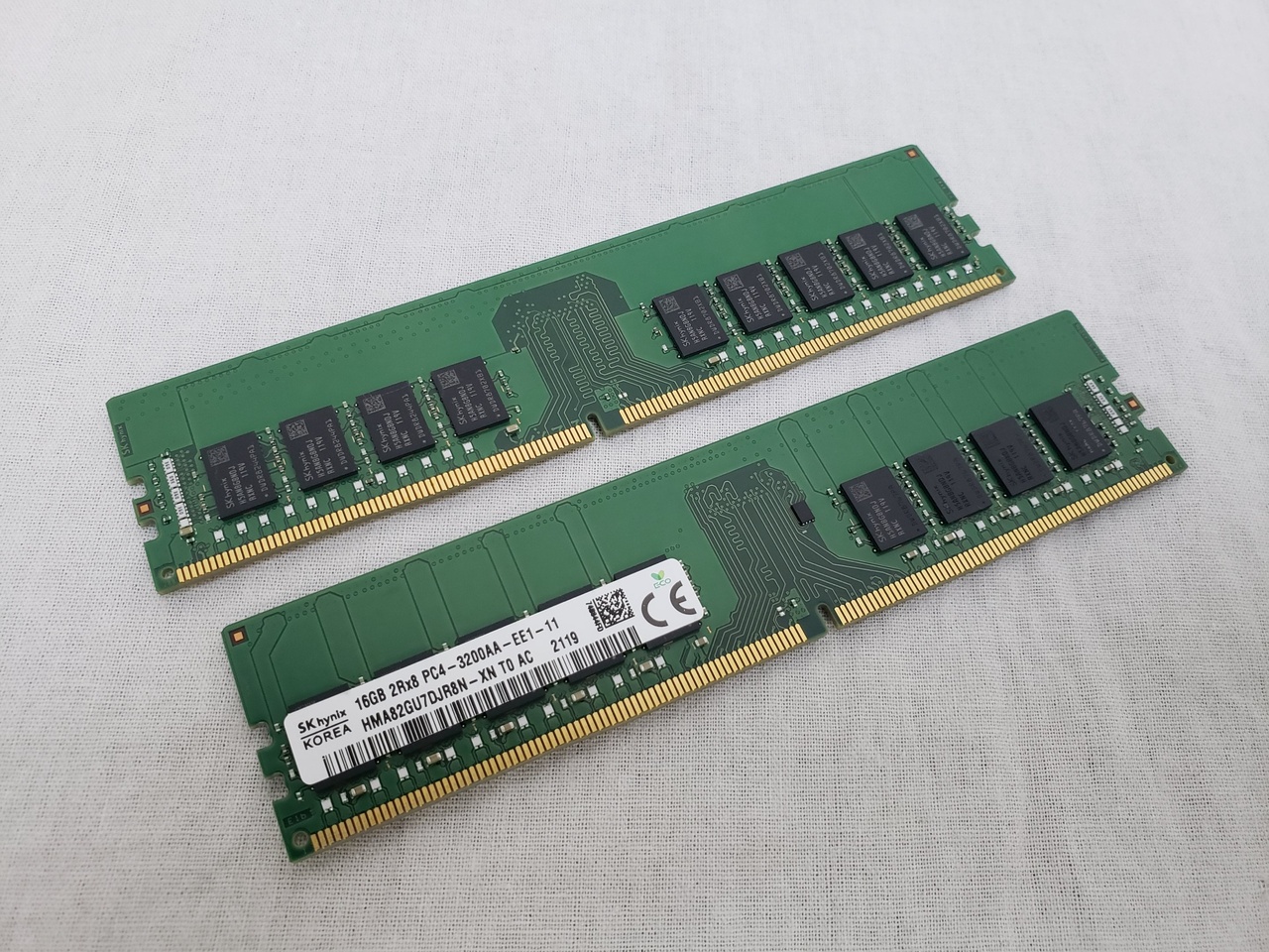 PC4-25600E(DDR4 3200) 16GB x2 ECC [HMA82GU7DJR8N] 各サイトで併売