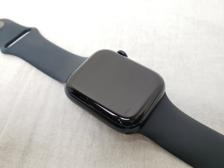 Apple Watch Series7 GPS 45mm アルミニウム/スポーツバンド ブラック 各サイトで併売につき売切れのさいはご容赦願います。