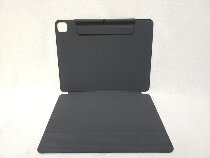 iPad Pro 13インチ(M2/M3)用 ケースカバー 各サイトで併売につき売切れのさいはご容赦願います。