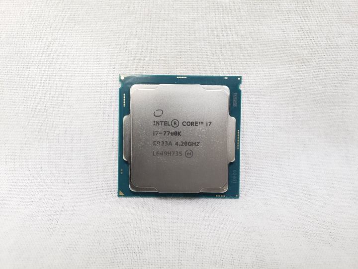 Core i7-7700K バルク (4.20GHz/ターボブースト時4.50GHz/4-core 8-thread/Total Cache 8MB/TDP91W/HD Graphics 630) 各サイトで併売につき売切れのさいはご容赦願います。