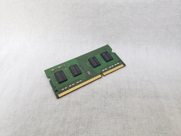 204Pin 1600(PC3L-12800) 4GB DDR3L S.O.DIMM 各サイトで併売につき売切れのさいはご容赦願います。