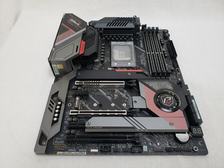 Z690 PG Velocita 各サイトで併売につき売切れのさいはご容赦願います。