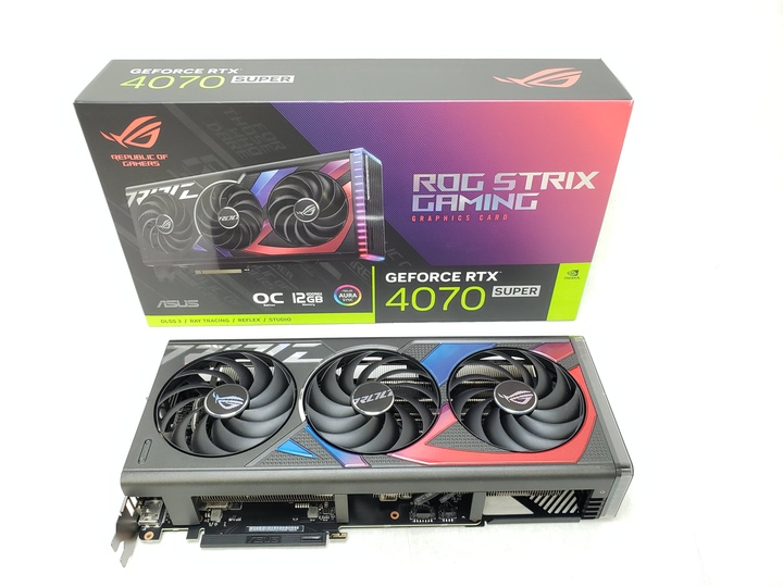 ROG-STRIX-RTX4070S-O12G-GAMING 各サイトで併売につき売切れのさいはご容赦願います。