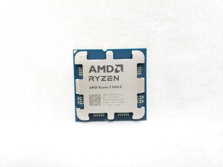 Ryzen5 9600X バルク (6C/12T、3.9GHz(最大5.4)、65W、L2+L3 Cache 38MB、Radeon Graphics) 各サイトで併売につき売切れのさいはご容赦願います。