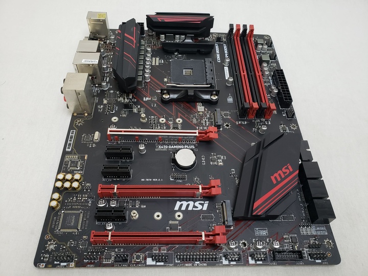 X470 GAMING PLUS 各サイトで併売につき売切れのさいはご容赦願います。