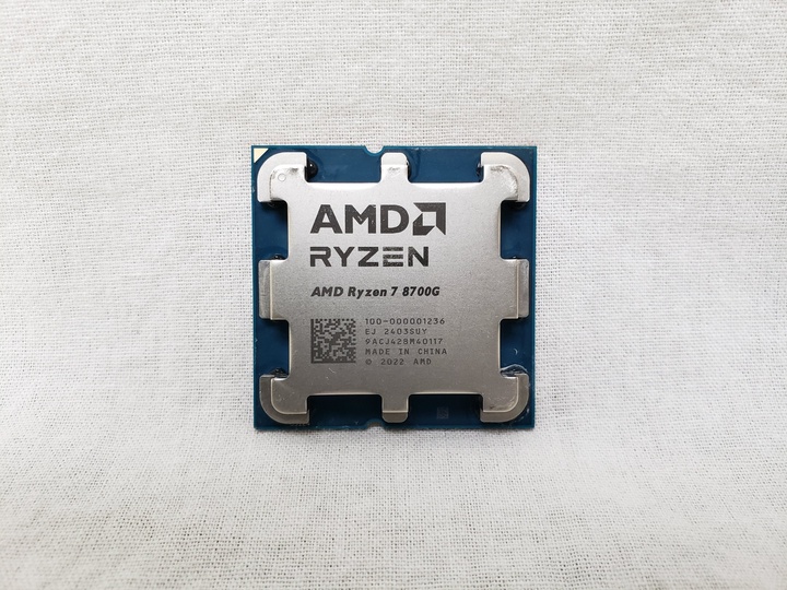 Ryzen7 8700G Ryzen AI バルク (8C/16T、4.2Ghz(最大5.1)、65W、L2+L3 Cache 24MB) 各サイトで併売につき売切れのさいはご容赦願います。