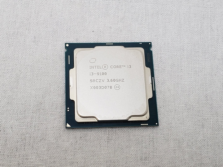 Core i3-9100 バルク (3.60GHz/ターボブースト時4.20GHz/4-core 4-thread/Total Cache 6MB/TDP65W/UHD Graphics 630) 各サイトで併売につき売切れのさいはご容赦願います。
