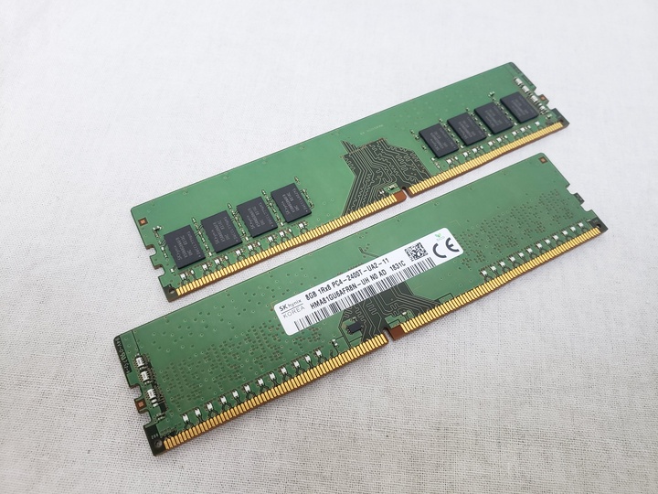 PC4-19200(DDR4 2400) 8GB x2 /バルク 各サイトで併売につき売切れのさいはご容赦願います。
