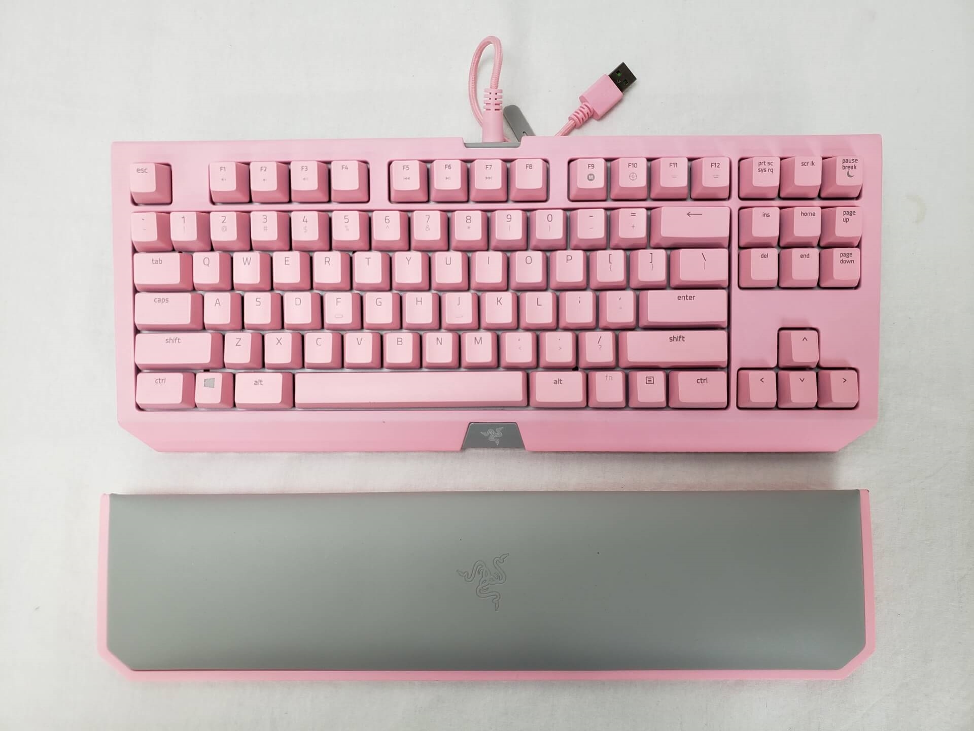 元展示品 Razer Blackwidow Tournament Edition Chroma V2 Quartz Edition Rz03 R3m1 キズ少し有り 本体とパームレストのみ パームレストのゴム足2箇所欠品 キーボード ゲーミングデバイス ゲーミング Pcパーツと自作パソコン 組み立てパソコンの 元展示品 Razer Blackwidow Tournament Edition Chroma V2 Quartz Edition Rz03 R3m1 キズ少し有り 本体とパームレストのみ パームレストのゴム足2箇所欠品 キーボード ゲーミングデバイス ゲーミング Pcパーツと自作パソコン 組み立てパソコンの