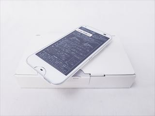 KYV40 クリアホワイト /rafre 【SIMロック解除品】 各サイトで併売につき売切れのさいはご容赦願います。
