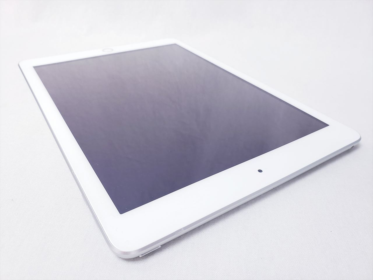 大人気定番商品 iPad 第5世代 32GB シルバー タブレット