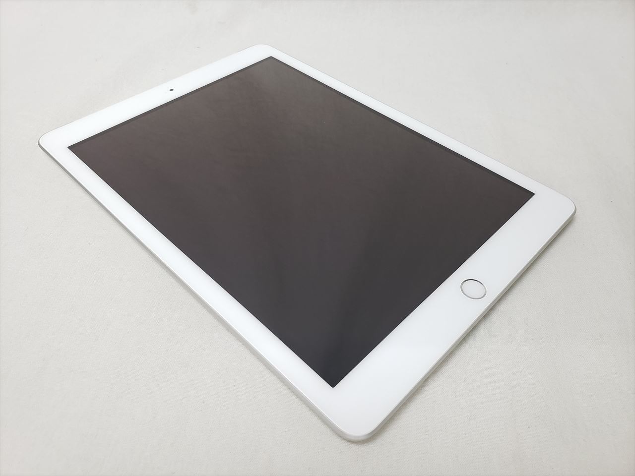 iPad 第6世代 モデル128GBシルバー MR732J/A 侵攻 www.alocokitchens.ie